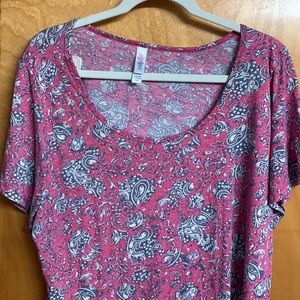 LulaRoe classic T.
